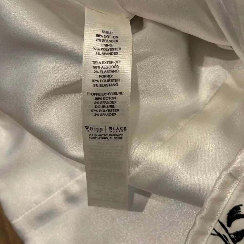 White House Black Market white blouse black floral fitted sz 6
